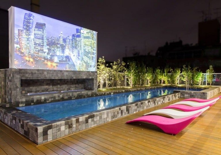 Lindo ap Augusta 207 ua