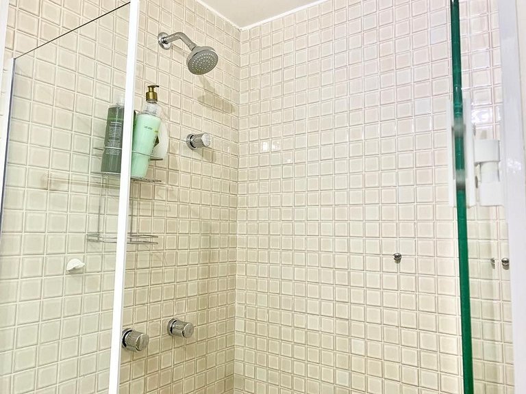 Lindo ap Augusta 207 ua