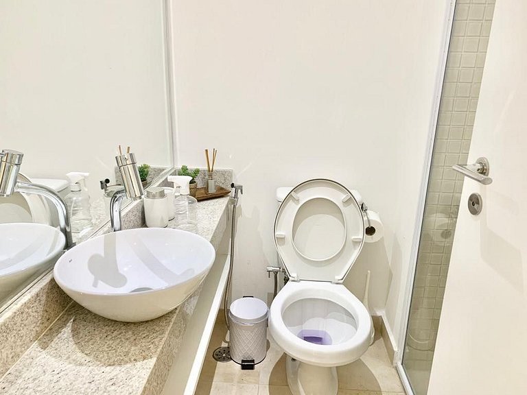 Lindo ap Augusta 207 ua