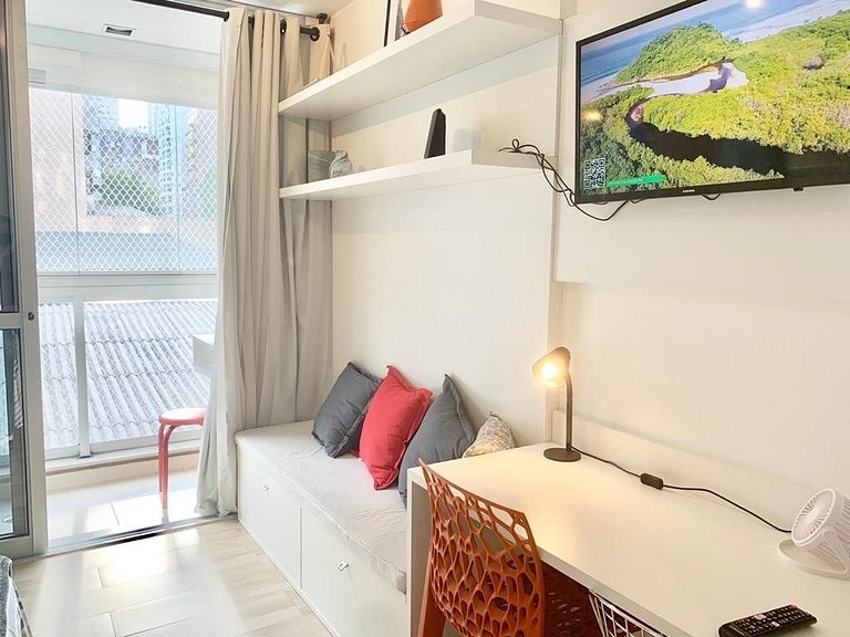 Lindo ap Augusta 207 ua