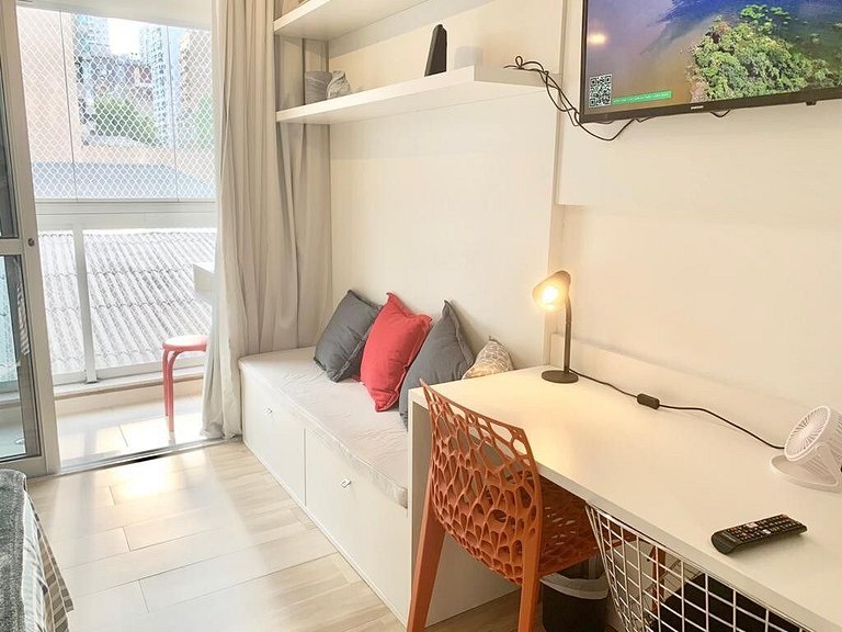 Lindo ap Augusta 207 ua