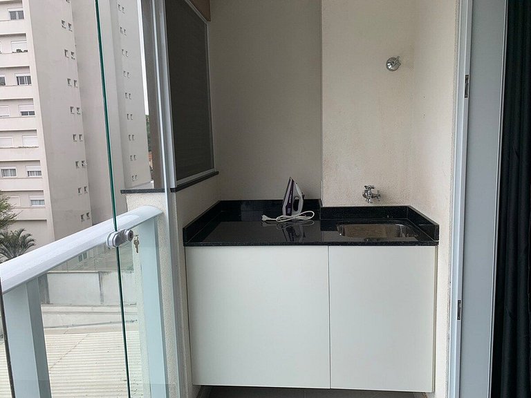 Studio Moderno em Moema | Metrô e Piscina