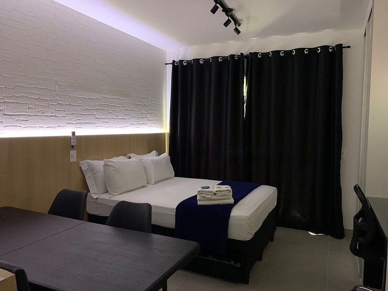 Studio Moderno em Moema | Metrô e Piscina