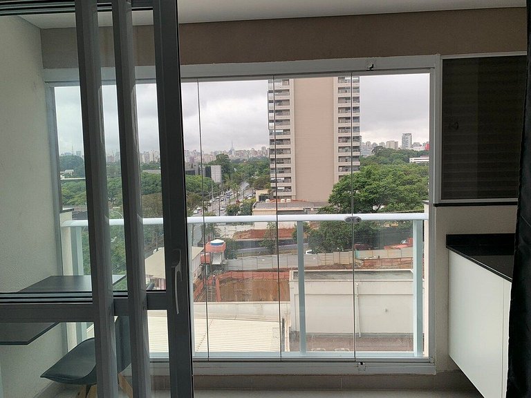 Studio Moderno em Moema | Metrô e Piscina