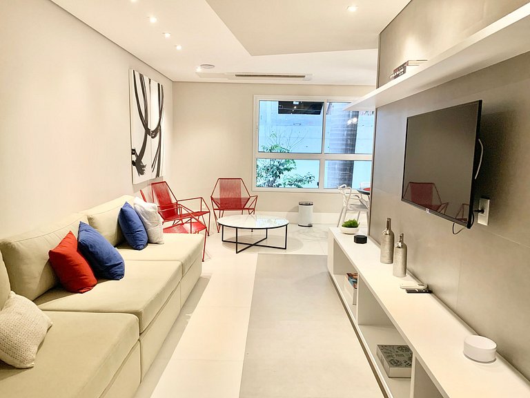 Studio Moderno em Moema | Metrô e Piscina