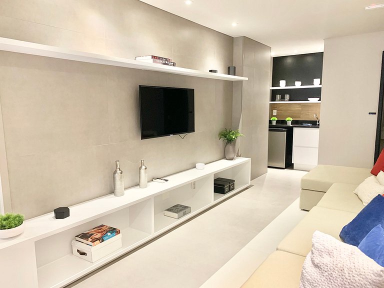 Studio Moderno em Moema | Metrô e Piscina