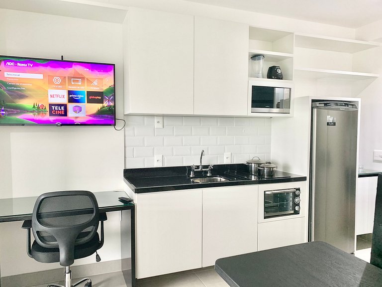 Studio Moderno em Moema | Metrô e Piscina