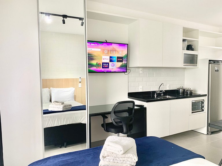 Studio Moderno em Moema | Metrô e Piscina