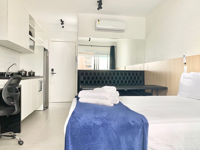Studio Moderno em Moema | Metrô e Piscina