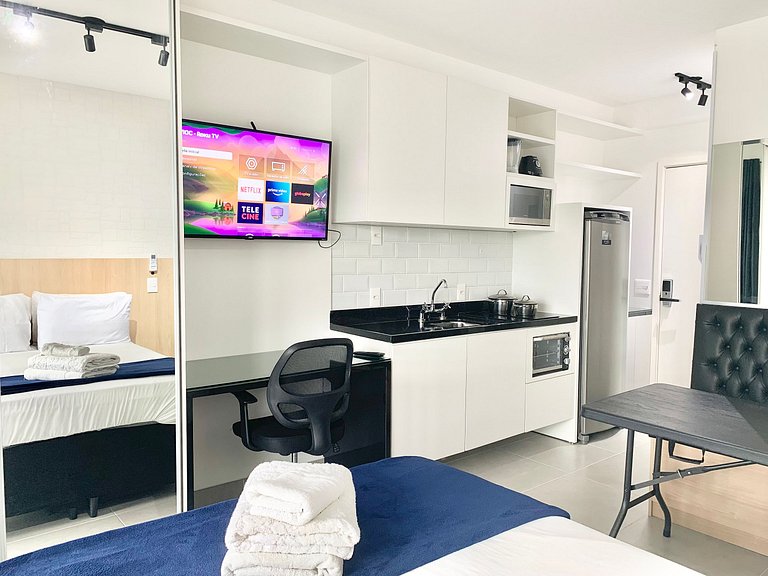 Studio Moderno em Moema | Metrô e Piscina