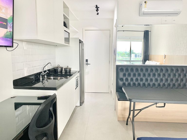 Studio Moderno em Moema | Metrô e Piscina