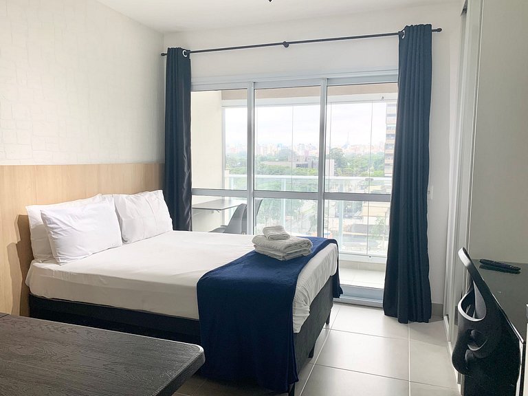Studio Moderno em Moema | Metrô e Piscina
