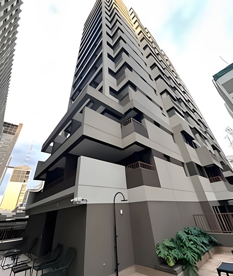 Ap R.Pamplona Trianon Masp 704