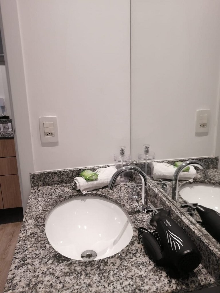 Ap R.Pamplona Trianon Masp 704