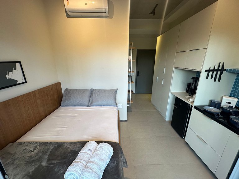 Paraíso: Studio com varanda e vista incrível 408