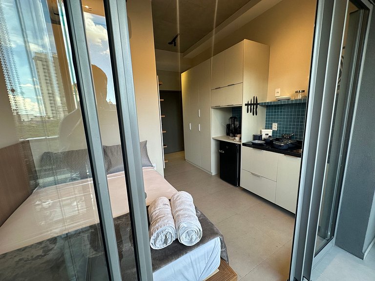 Paraíso: Studio com varanda e vista incrível 408