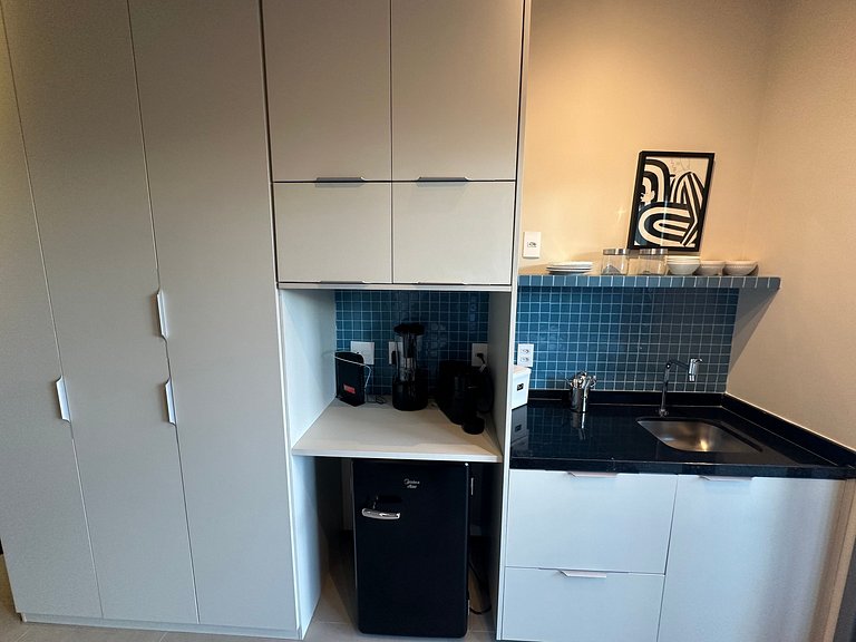 Paraíso: Studio com varanda e vista incrível 408