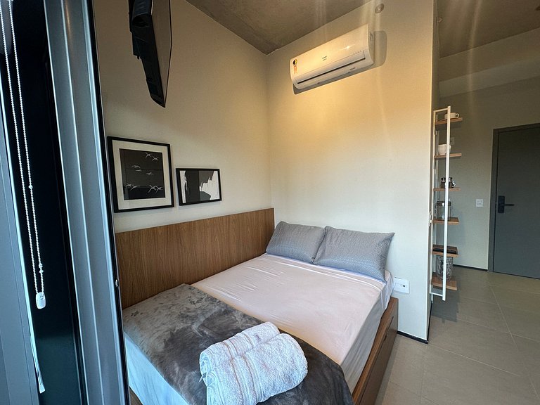 Paraíso: Studio com varanda e vista incrível 408