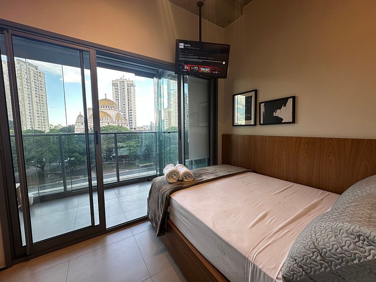 Paraíso: Studio com varanda e vista incrível 408