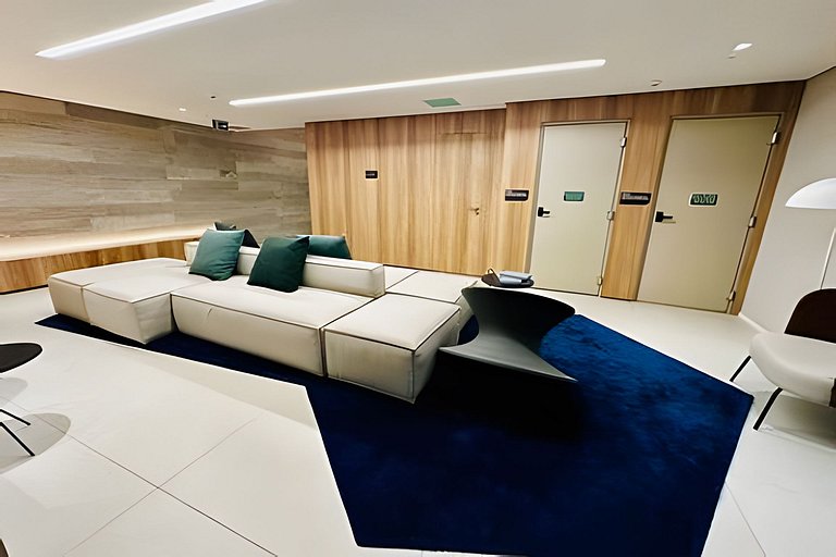 Studio com piscina rooftop ao lado do Allianz 1408