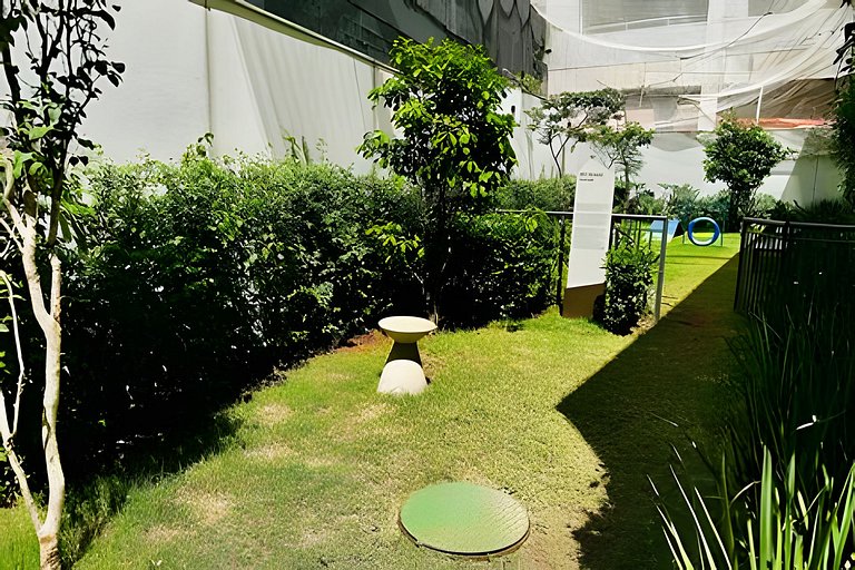 Studio com piscina rooftop ao lado do Allianz 1408