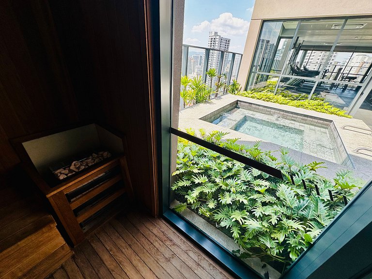 Studio com piscina rooftop ao lado do Allianz 1408