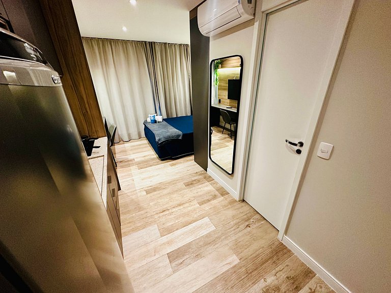 Studio com piscina rooftop ao lado do Allianz 1408