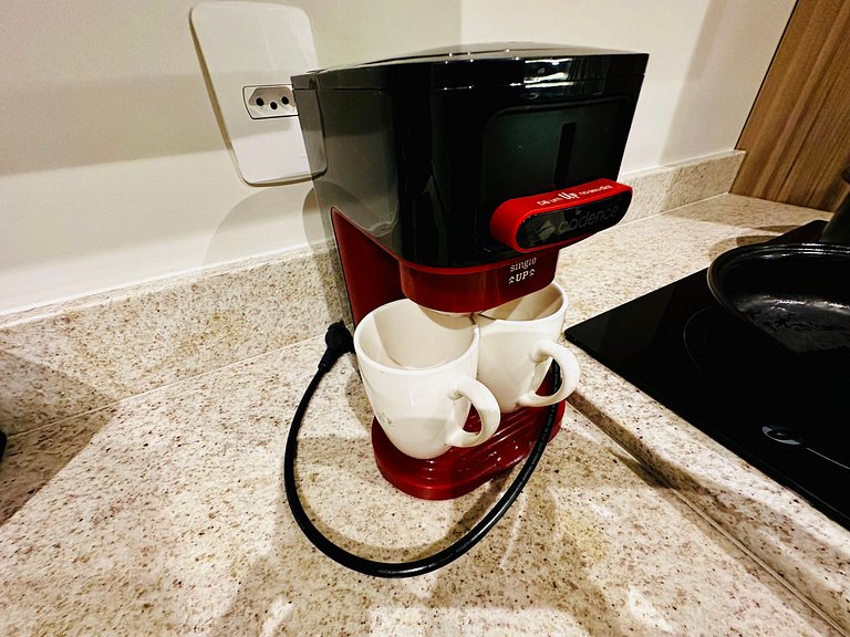 Studio com piscina rooftop ao lado do Allianz 1408