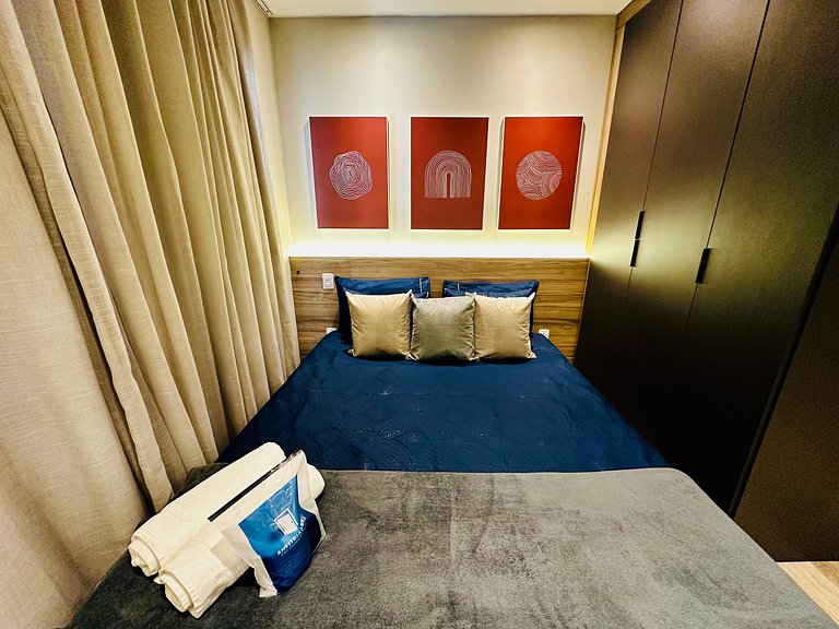 Studio com piscina rooftop ao lado do Allianz 1408