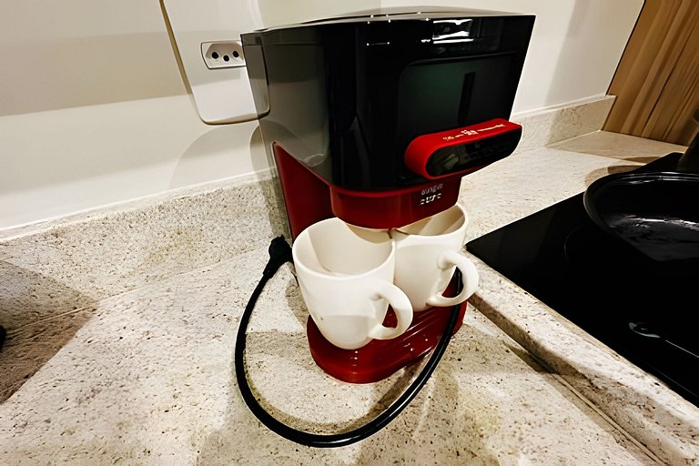 Studio com piscina rooftop ao lado do Allianz 1408