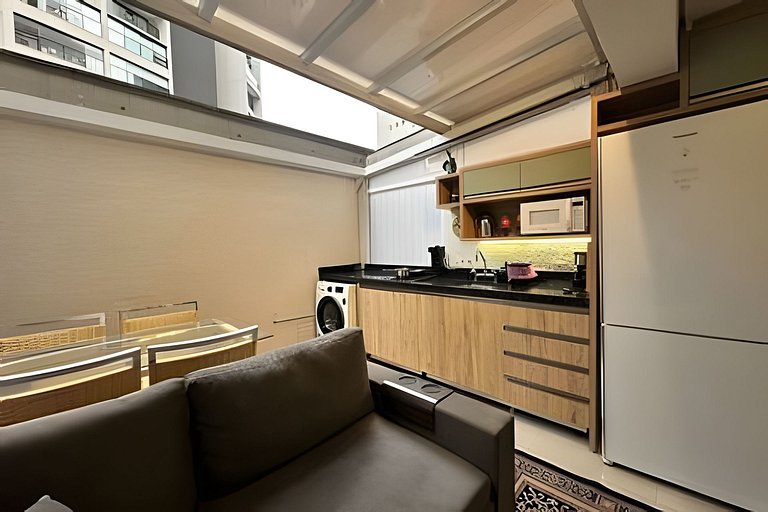 Studio Luxo varanda gourmet Próx. Metrô Moema 204