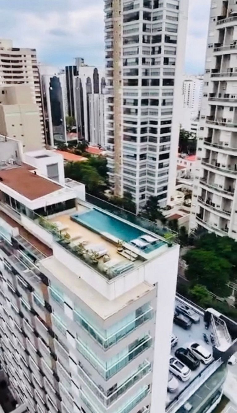 Studio Moderno em Moema | Metrô e Piscina