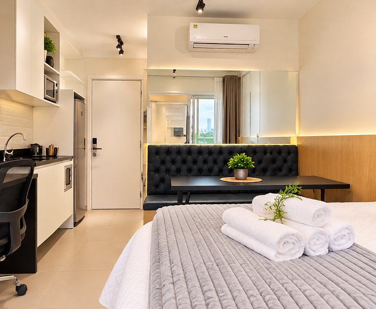 Studio Moderno em Moema | Metrô e Piscina