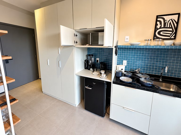 Paraíso: Studio com varanda e vista incrível 408
